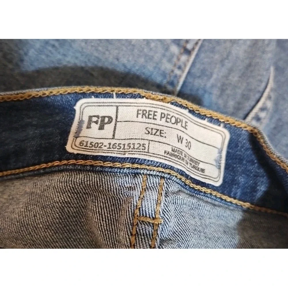 Free People tag shows